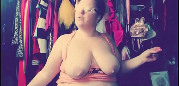  Hang out with BBW Superstar Pornstar MILF Platinum Puzzy during members only live show